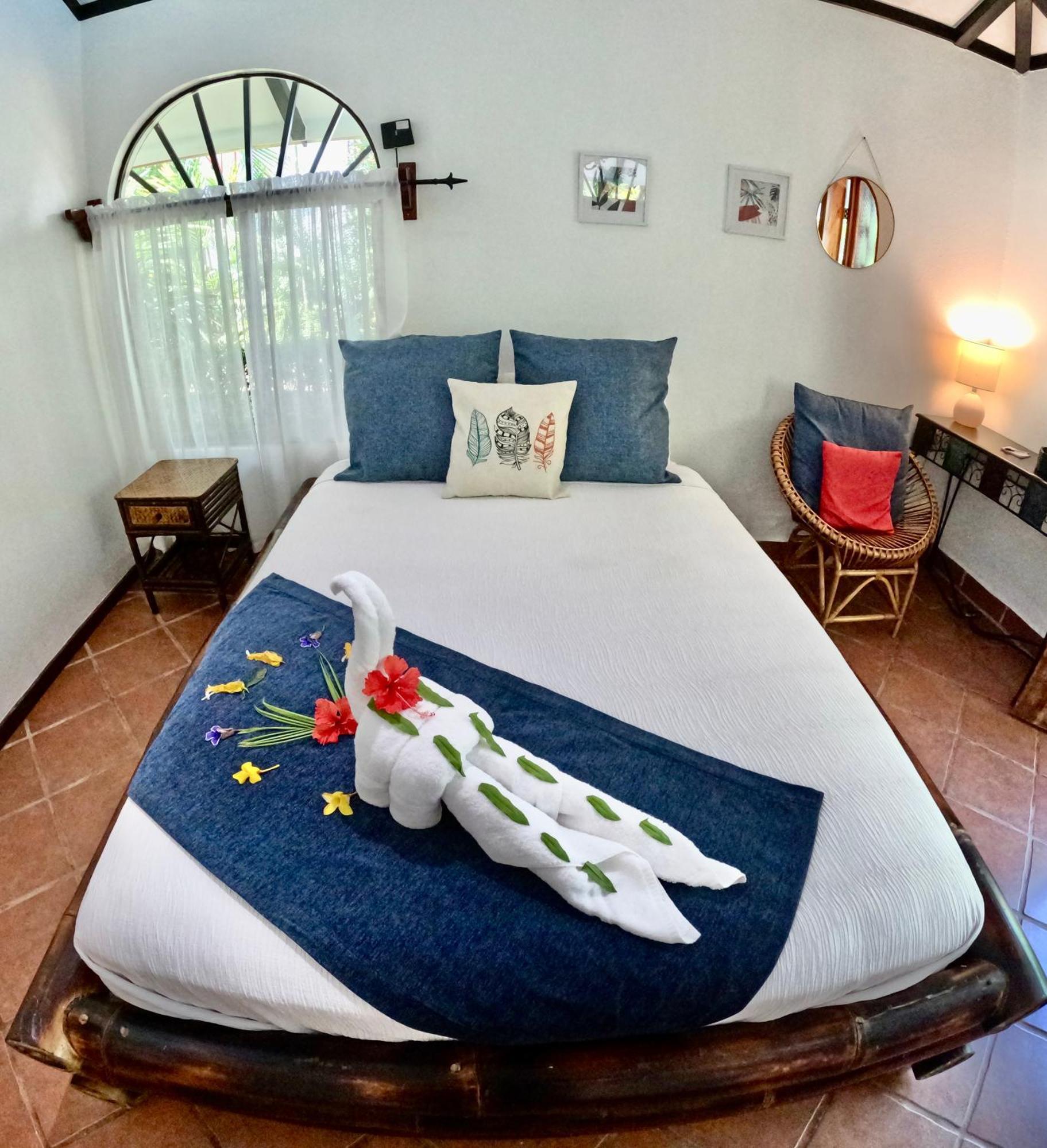 The Scarlet Villas Ojochal Exterior foto