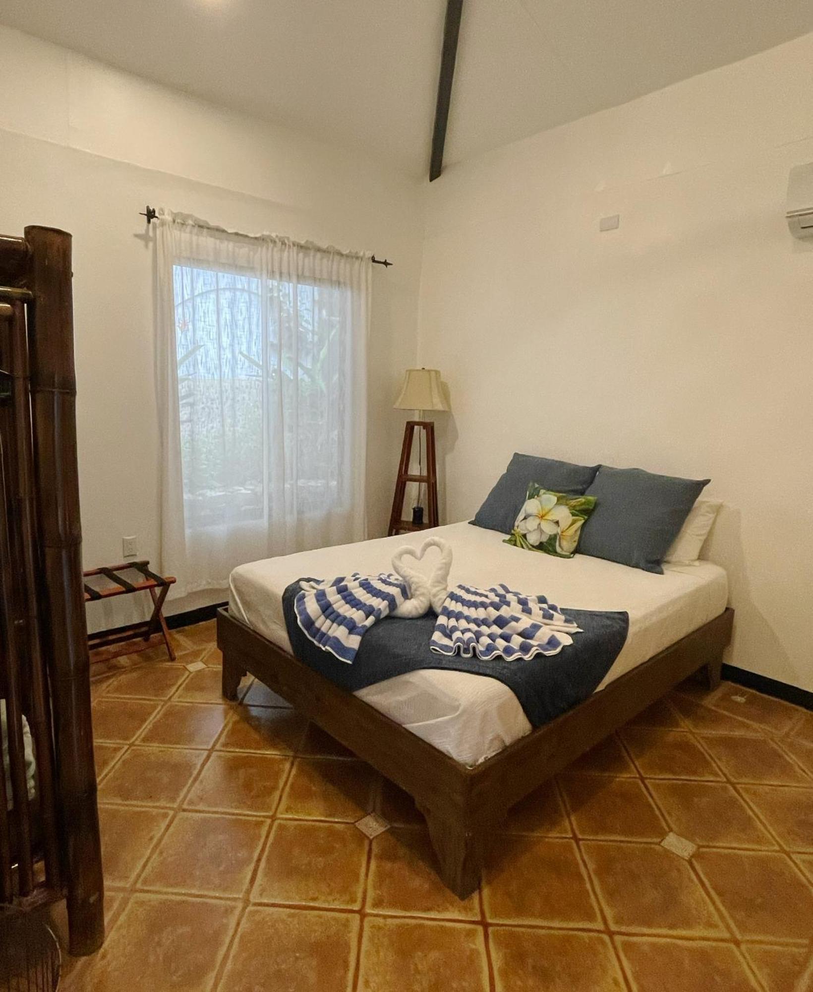 The Scarlet Villas Ojochal Exterior foto